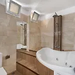 Holidays Apartment *
